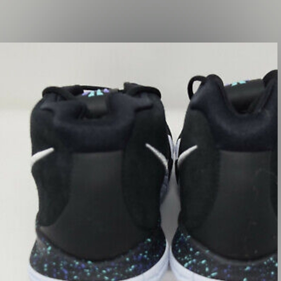 Nike Kyrie 4 NCAA 943806-002 Black Basketball Shoes Sneaker - Picture 3 of 11